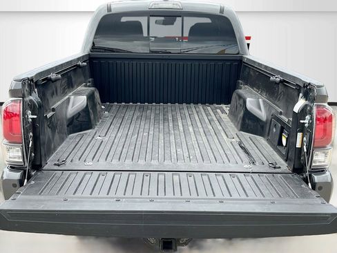 Used 2022 Toyota Tacoma TRD Sport w/ Technology Package AWD/4WD image 23