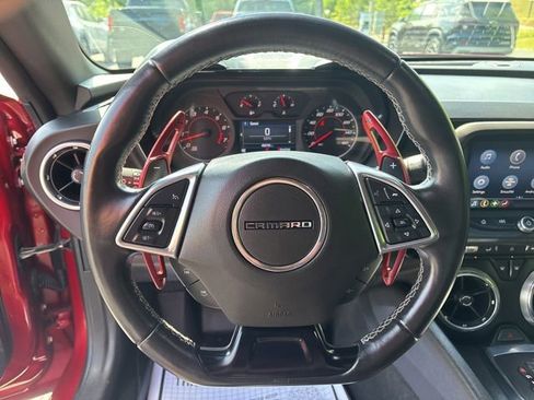 Used 2021 Chevrolet Camaro LT w/ Technology Package RWD image 28
