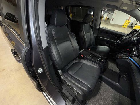 Used 2022 Honda Odyssey Touring image 16