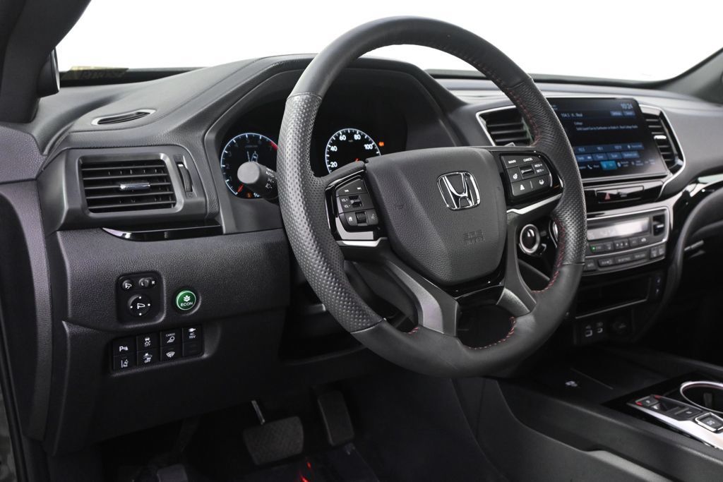 Used 2026 Honda Ridgeline Black Edition image 12