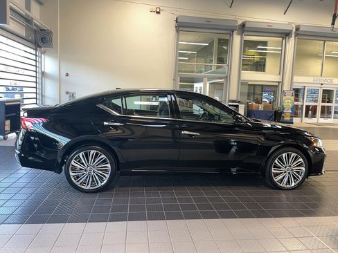 Used 2024 Nissan Altima 2.5 SL image 5