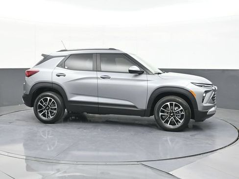 New 2026 Chevrolet TrailBlazer LT w/ Convenience Package FWD image 13