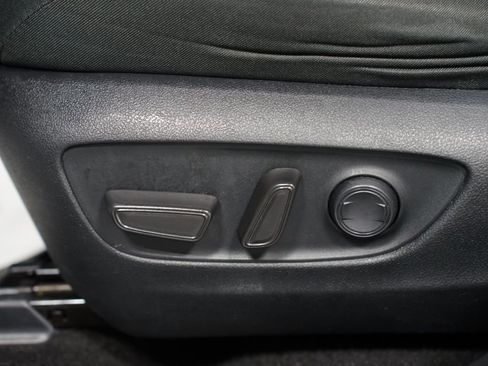 Used 2024 Toyota RAV4 XLE FWD image 33