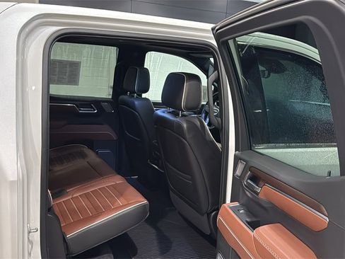Used 2025 GMC Sierra 1500 Denali Ultimate image 14