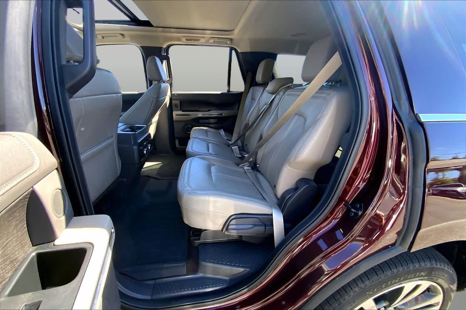 Used 2021 Ford Expedition Limited AWD/4WD image 21