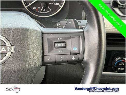 Used 2025 Nissan Rogue SV FWD image 14