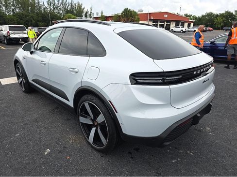 Used 2025 Porsche Macan 4 Electric w/ Premium Package AWD/4WD image 4
