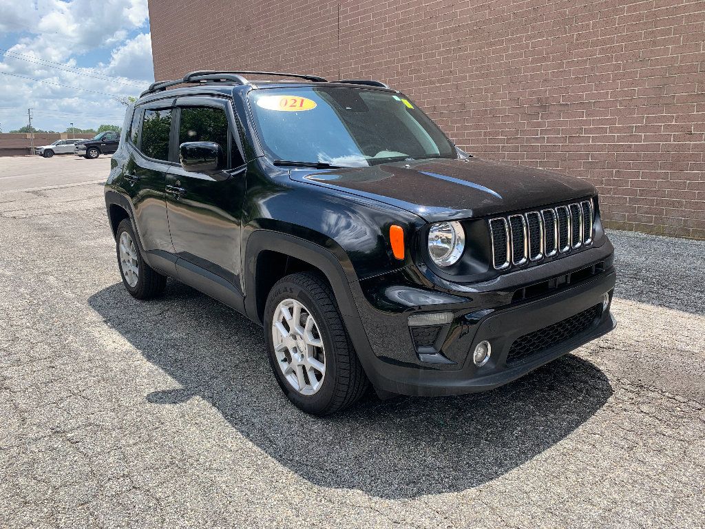 Used 2021 Jeep Renegade Latitude AWD/4WD image 7