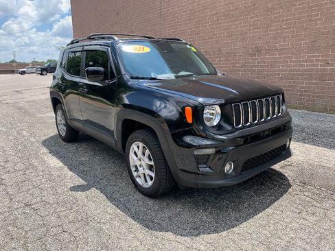 Used 2021 Jeep Renegade Latitude AWD/4WD image 7