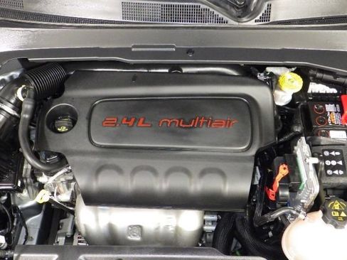 Used 2022 Jeep Compass Latitude image 11