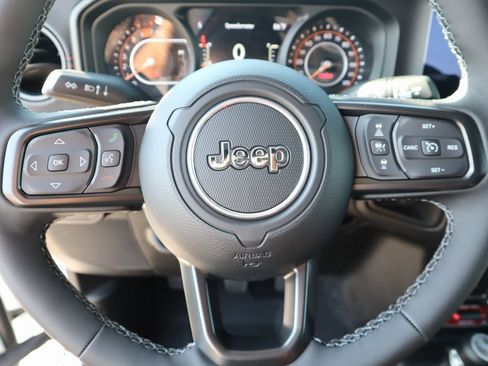 New 2025 Jeep Wrangler Unlimited Rubicon w/ Convenience Group image 3