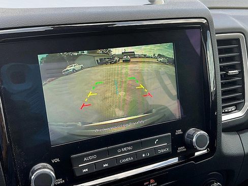 Used 2022 Nissan Frontier SV w/ Technology Package image 19