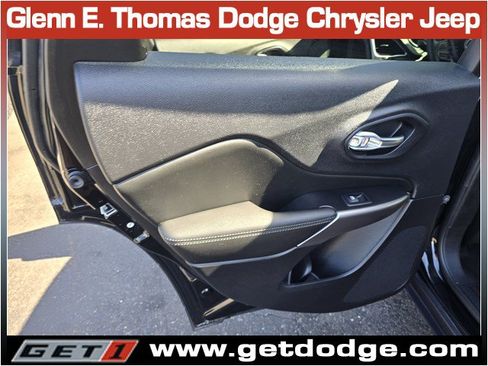 Certified 2022 Jeep Cherokee Latitude Lux FWD image 25
