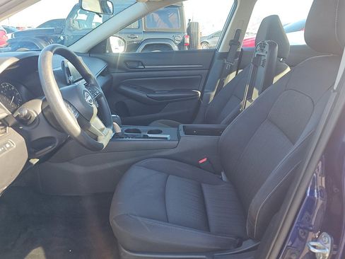 Used 2024 Nissan Altima 2.5 S FWD image 8