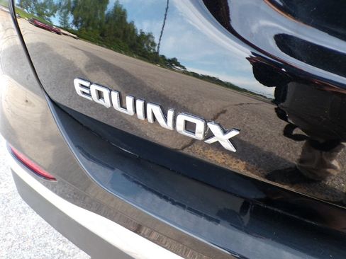 Used 2021 Chevrolet Equinox LT AWD/4WD image 17