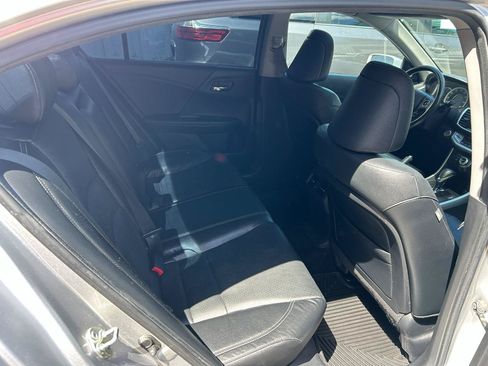 Used 2014 Honda Accord Touring image 18