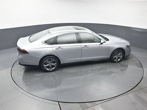 Used 2024 Honda Accord EX-L image 42