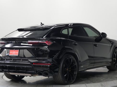 Used 2023 Lamborghini Urus S AWD/4WD image 9
