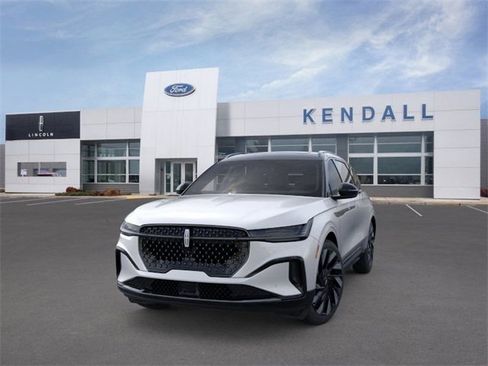 New 2026 Lincoln Nautilus Reserve w/ Jet Appearance Package image 2