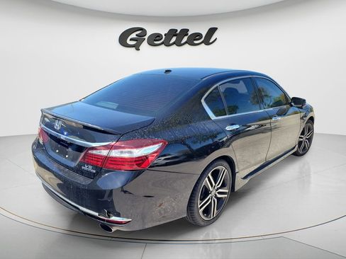 Used 2017 Honda Accord Touring image 35