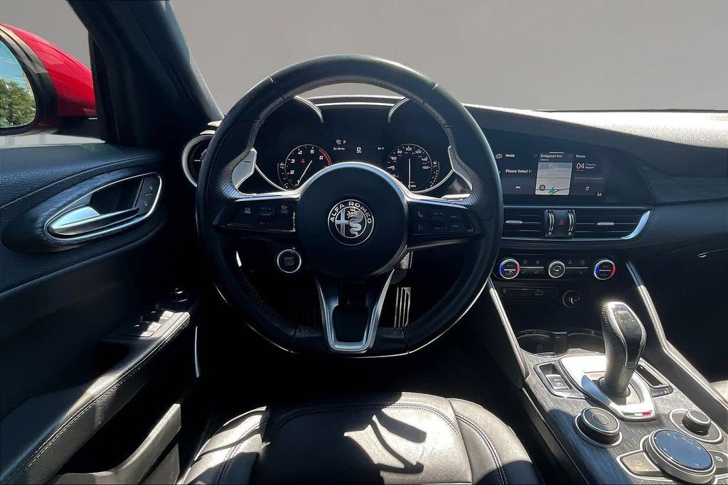 Used 2022 Alfa Romeo Giulia Sprint AWD/4WD image 8