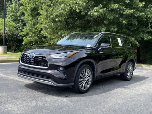 Used 2022 Toyota Highlander Platinum FWD image 5
