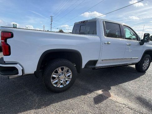 New 2026 Chevrolet Silverado 2500 High Country w/ High Country Premium Package AWD/4WD image 5