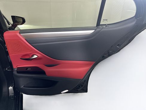 Used 2024 Lexus ES 350 F Sport w/ Accessory Package (Z2) image 31