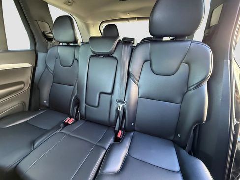 Used 2021 Volvo XC90 T5 Momentum w/ Climate Package AWD/4WD image 15