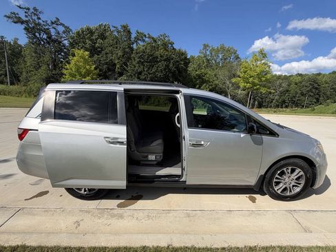 Used 2011 Honda Odyssey EX-L image 20