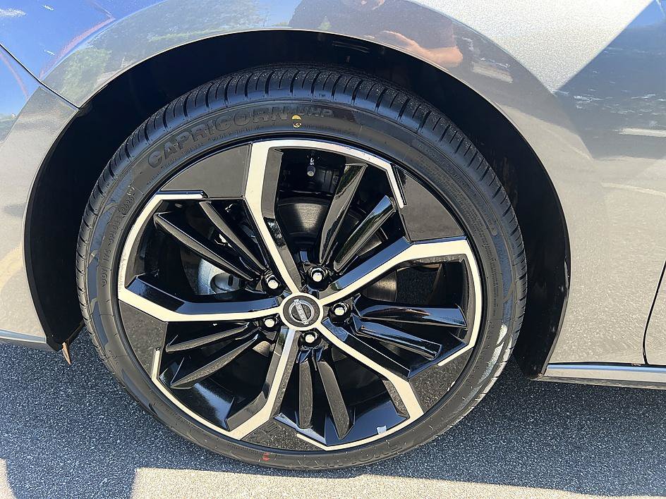 Certified 2024 Nissan Altima 2.5 SR FWD image 9