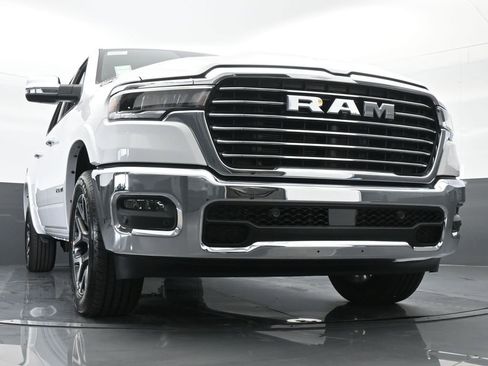 Used 2025 RAM 1500 Laramie image 46