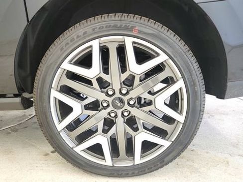 New 2026 Ford Expedition Max Platinum AWD/4WD image 26