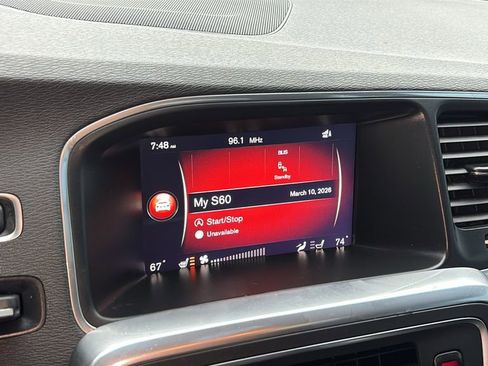 Used 2018 Volvo S60 T5 Inscription image 18