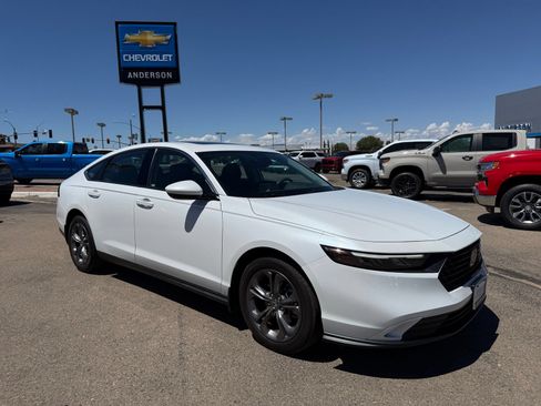 Used 2024 Honda Accord EX image 3