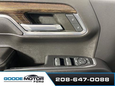 Used 2023 GMC Sierra 1500 SLE w/ Preferred Package AWD/4WD image 10