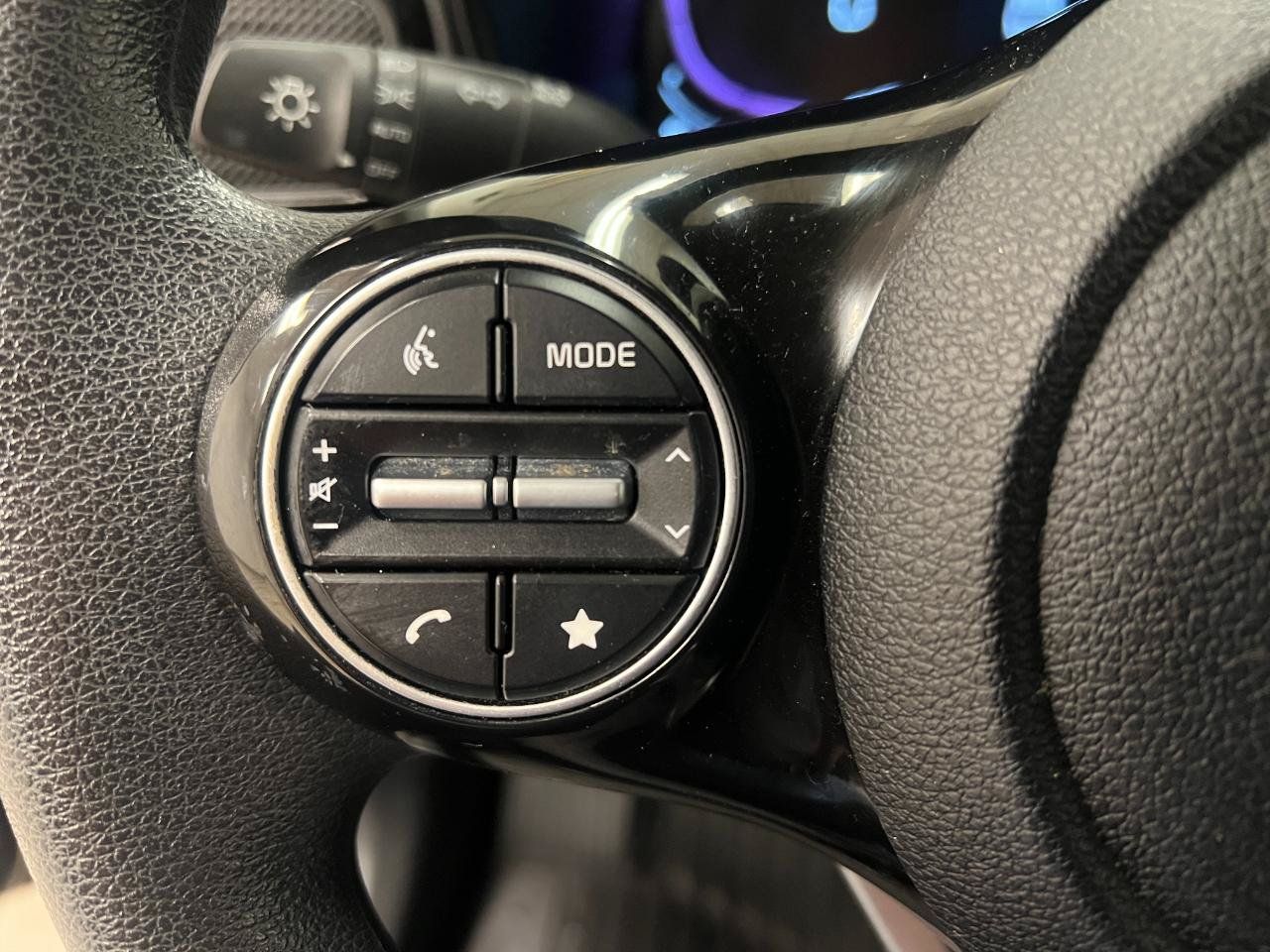 Used 2023 Kia Soul S FWD image 32