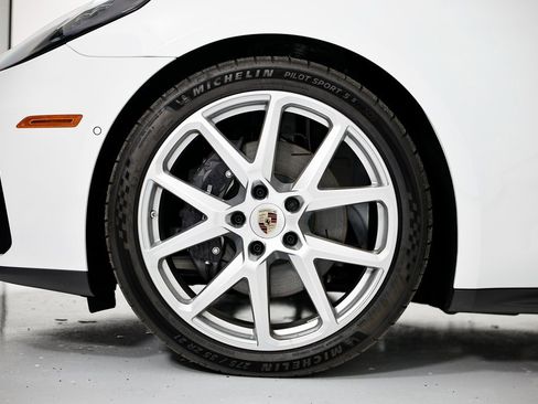 New 2026 Porsche Panamera 4 image 8