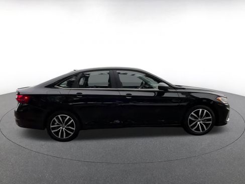 Used 2025 Volkswagen Jetta SE image 16