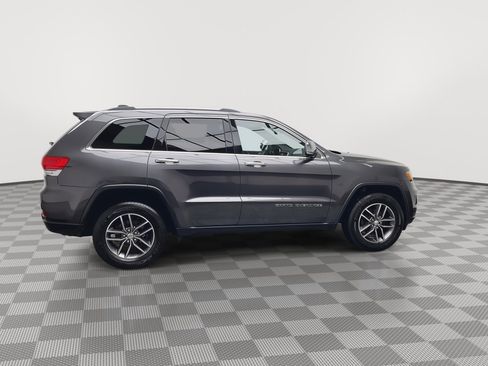 Used 2017 Jeep Grand Cherokee Limited w/ Trailer Tow Group IV image 39