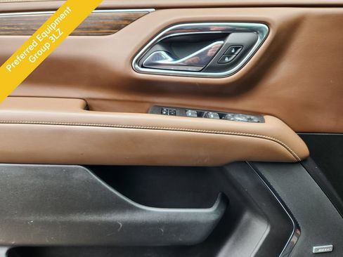 Used 2023 Chevrolet Tahoe High Country AWD/4WD image 12