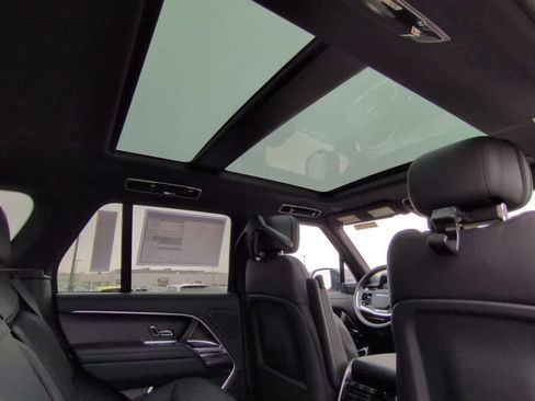 New 2026 Land Rover Range Rover SE image 22