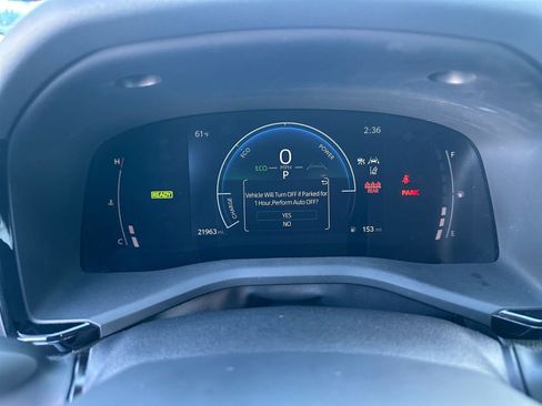 Used 2025 Toyota Camry LE image 39