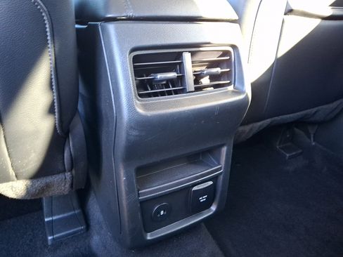 Certified 2023 Ford Edge SEL w/ Convenience Package AWD/4WD image 11