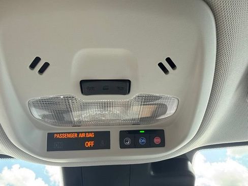 Used 2026 Chevrolet Trax LT w/ Driver Confidence Package FWD image 28