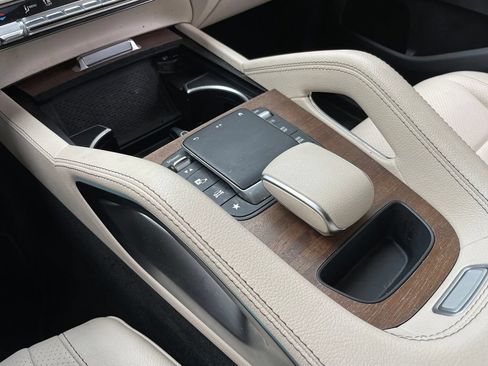 Used 2021 Mercedes-Benz GLE 350 w/ Premium Package image 23