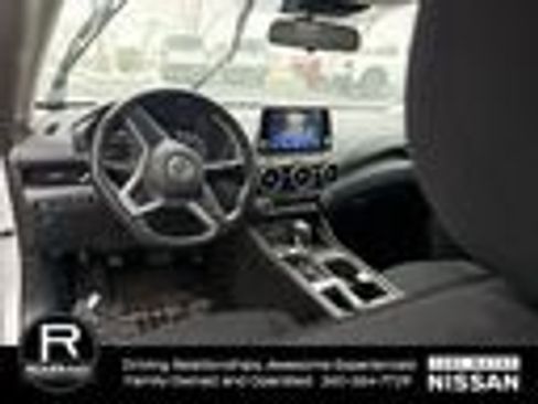 Used 2022 Nissan Sentra SV image 9