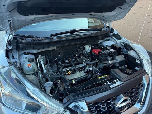 Used 2020 Nissan Kicks S image 10