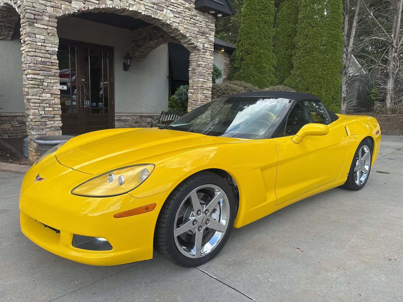 Used 2008 Chevrolet Corvette Convertible w/ Preferred Equipment Group RWD image 2