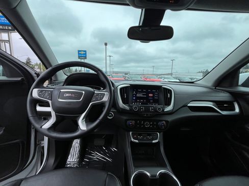 Used 2024 GMC Terrain SLT AWD/4WD image 35
